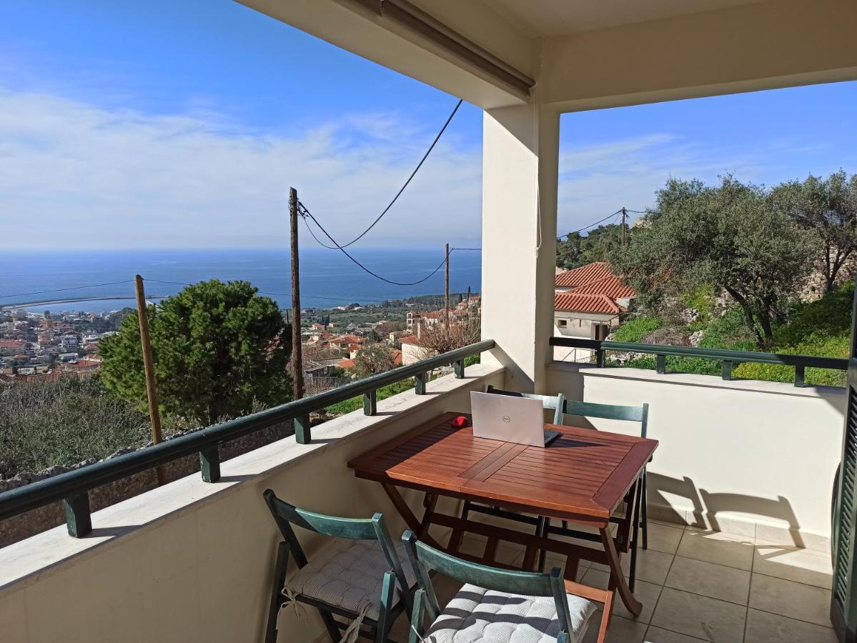 Villa Kiparissia Castle & Sea View Kyparissia Exterior foto